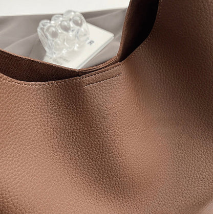 Sac Hobo pour Femme en Cuir Végétal Élégant avec Intérieur Polyvalent – Design Chic et Résistant pour Toutes Occasions