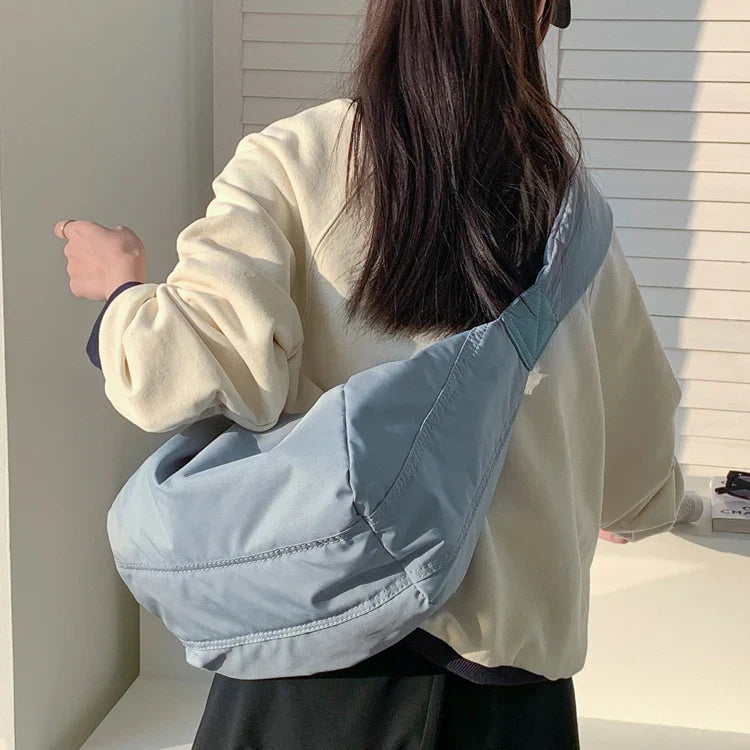 Grand sac d'épaule pour femme en nylon résistant avec bandoulière réglable – Sac décontracté ultra-léger pour un usage quotidien