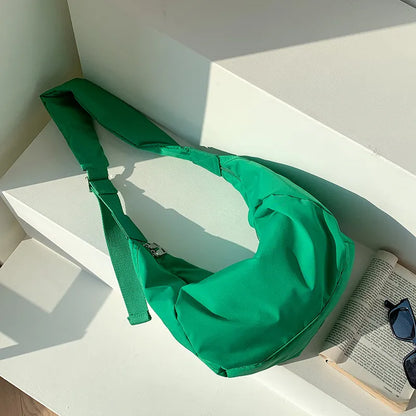 Grand sac d'épaule pour femme en nylon résistant avec bandoulière réglable – Sac décontracté ultra-léger pour un usage quotidien