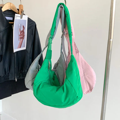 Grand sac d'épaule pour femme en nylon résistant avec bandoulière réglable – Sac décontracté ultra-léger pour un usage quotidien