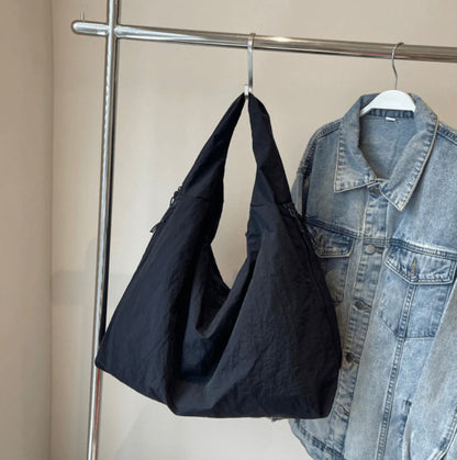 Sac Hobo Extra Large pour Femme en Nylon Recyclé – Sac Pratique et Écologique avec Poches et Bandoulière Confortable