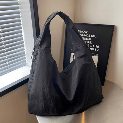 Sac Hobo Extra Large pour Femme en Nylon Recyclé – Sac Pratique et Écologique avec Poches et Bandoulière Confortable