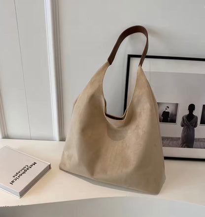 Sac à bandoulière semi-circulaire en cuir végétal pour femme, compatible avec Macbook 13 pouces – Élégant et spacieux
