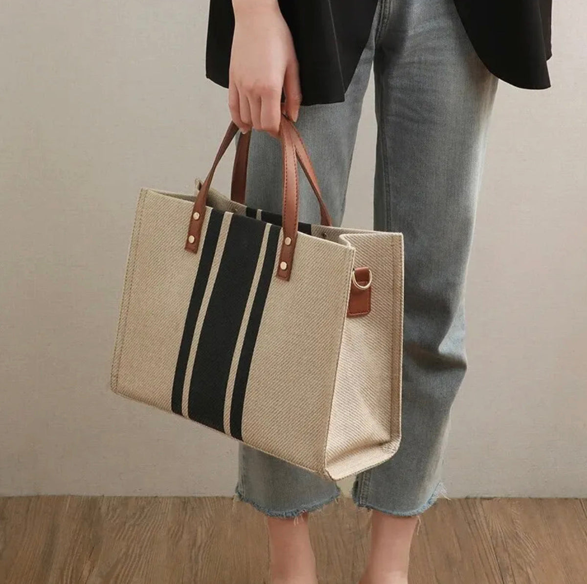 Durable Canvas Tote Bag for Women with Stripes – Large Versatile Handbag for Outings and Daily Use