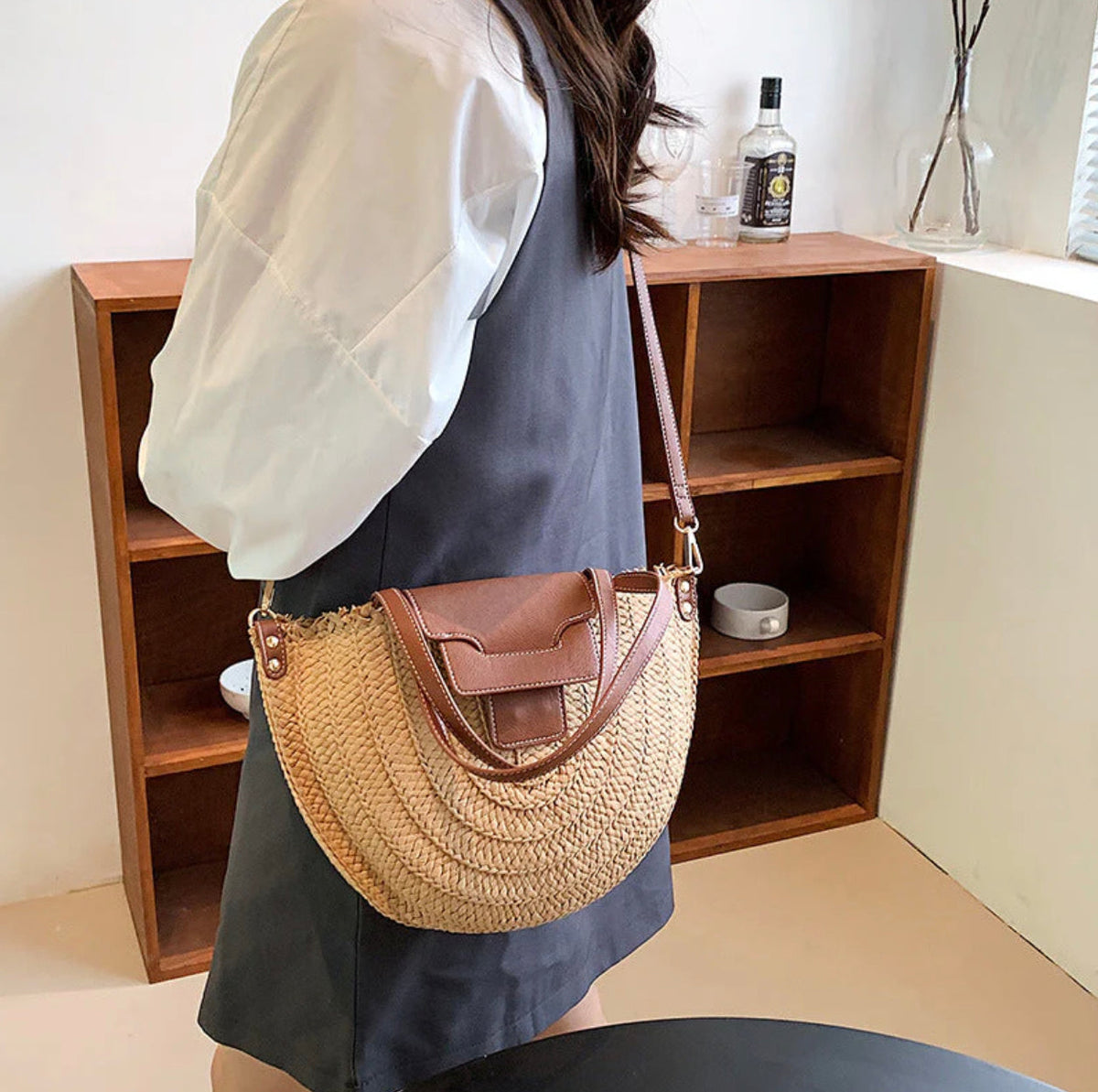 Sac cabas en paille avec cuir végétal pour femmes – Élégant et spacieux, idéal pour la plage et les sorties décontractées