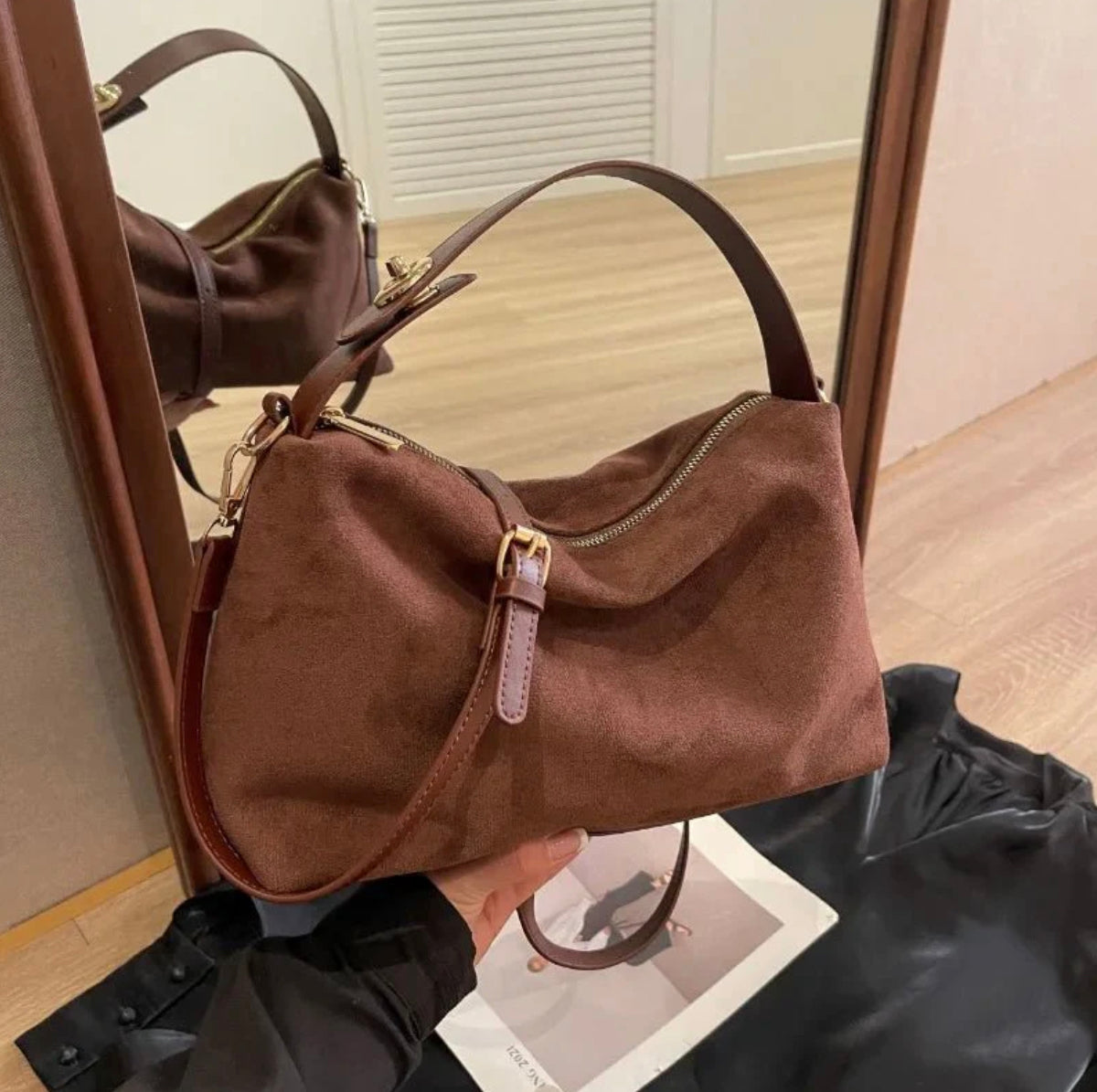 Sac à main élégant en cuir noir avec bandoulière réglable – Sac idéal pour femmes pour sorties et événements