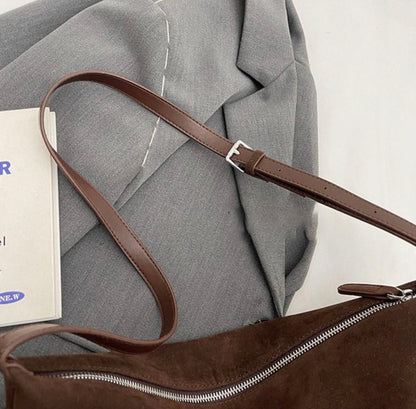 Women's Leather Handbag with Adjustable Shoulder Strap – Elegant and Practical for All Occasions
