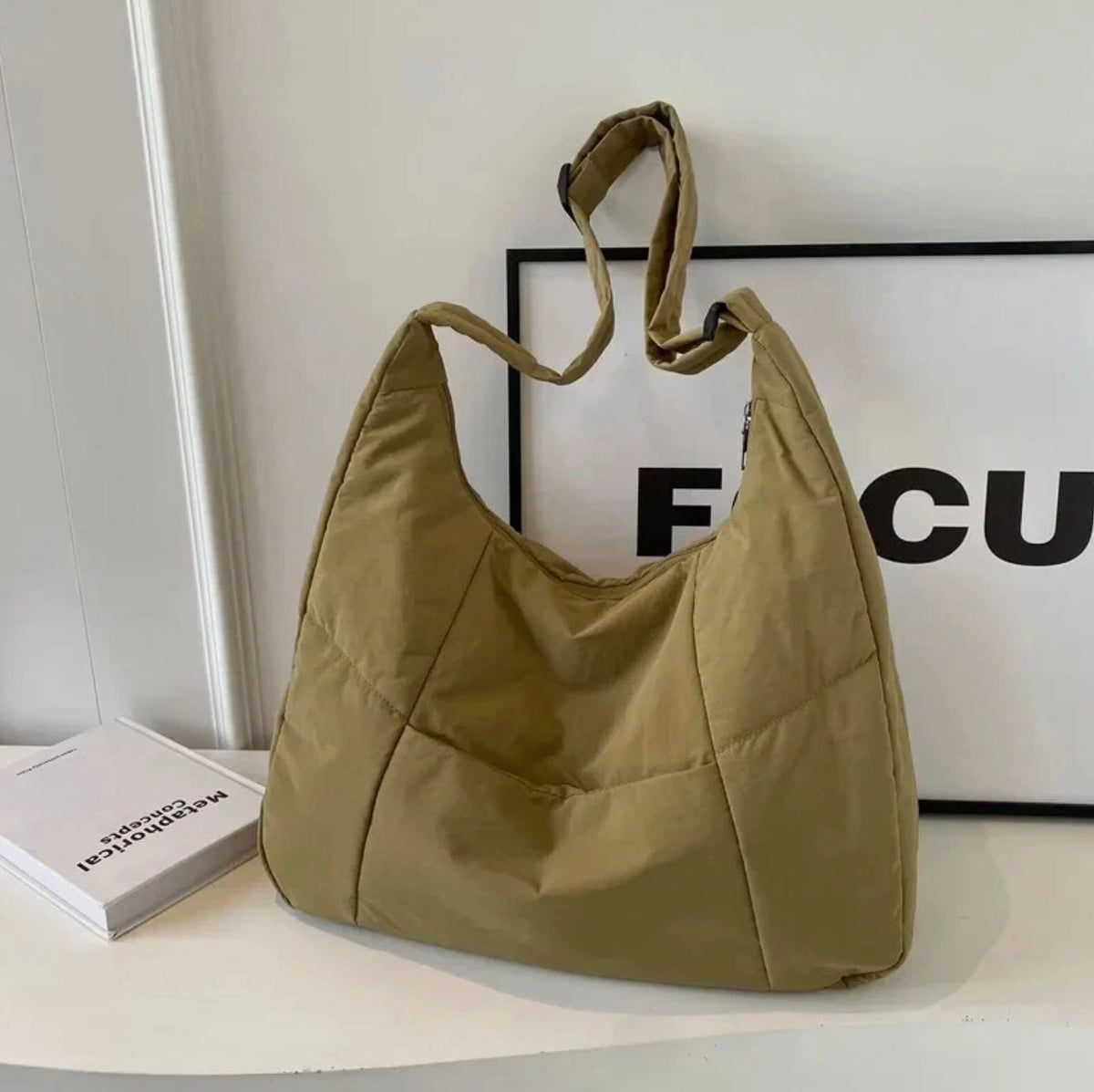 Sac à main en cuir pour femme avec bandoulière amovible – Élégant et pratique, Noir 30x25x15 cm