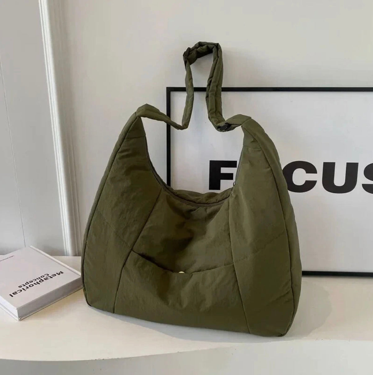 Sac à main en cuir pour femme avec bandoulière amovible – Élégant et pratique, Noir 30x25x15 cm