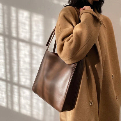 Women's Handbag in Vegetable Leather with Adjustable Straps – Elegant Practical Tote Bag for All Occasions