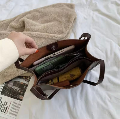 Women's Handbag in Vegetable Leather with Adjustable Straps – Elegant Practical Tote Bag for All Occasions