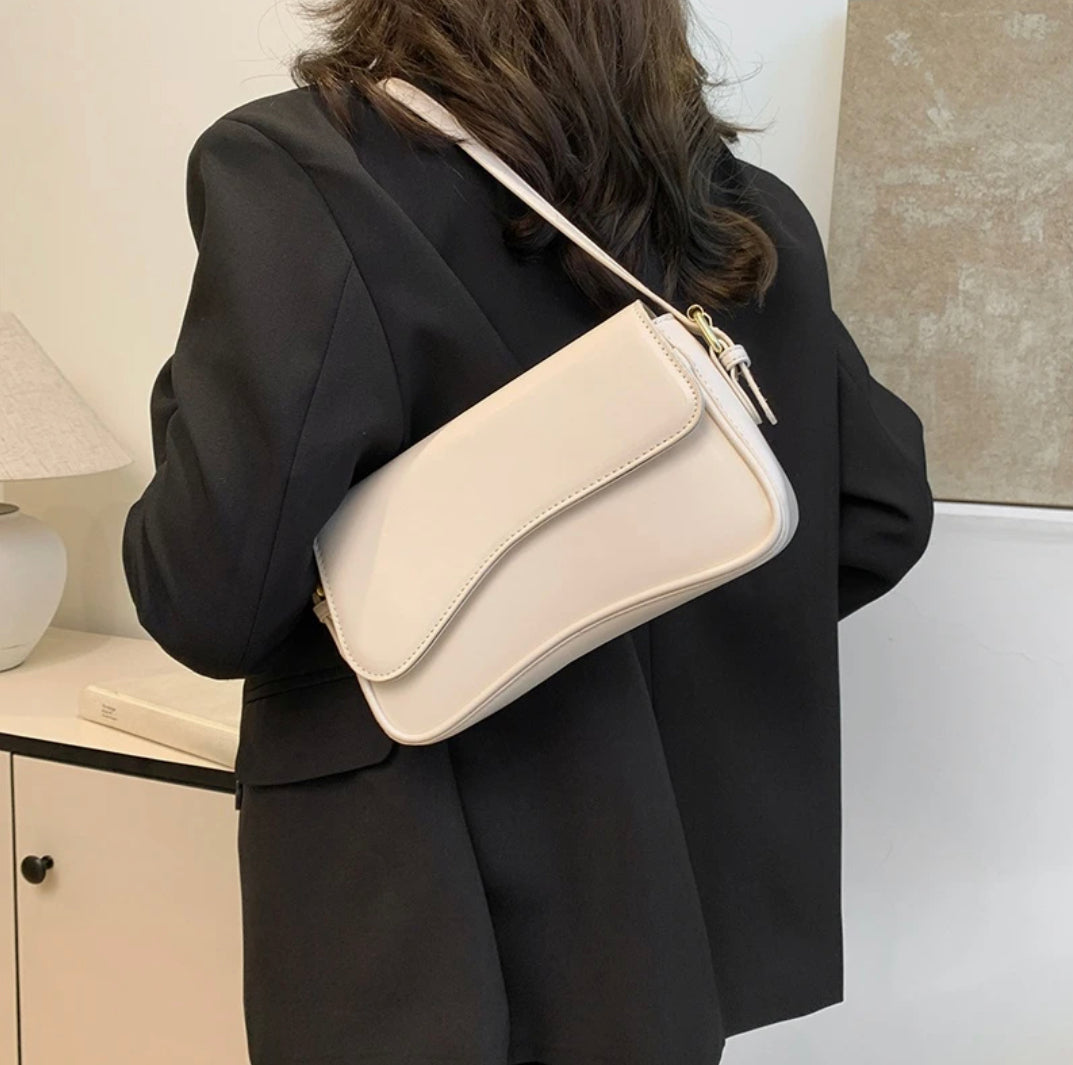 Sac à main élégant pour femme avec bandoulière réglable en cuir synthétique – Sac d'épaule pratique pour un usage quotidien