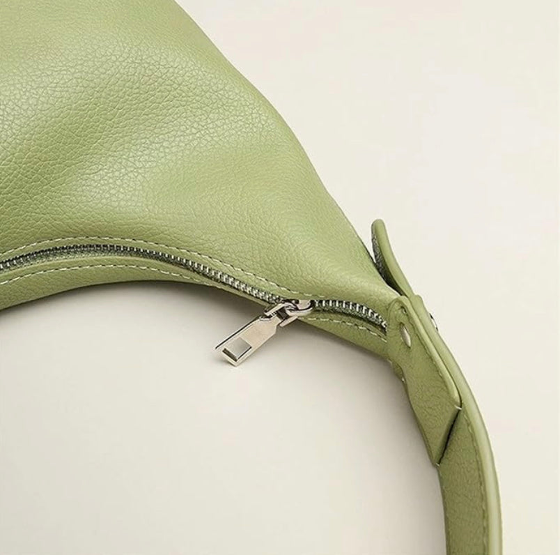 Sac à main en cuir souple pour femme Joséphine – Élégant, pratique avec bandoulière réglable, noir ou marron