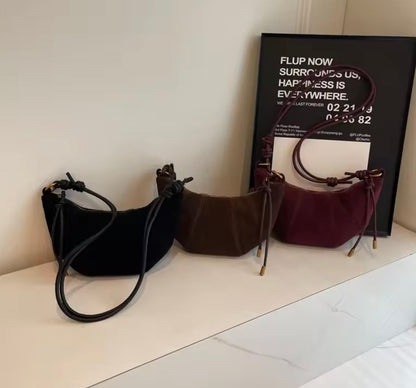 Sac à bandoulière en cuir noir pour femme - Élégant et pratique pour les sorties quotidiennes, taille idéale 25x20x10 cm