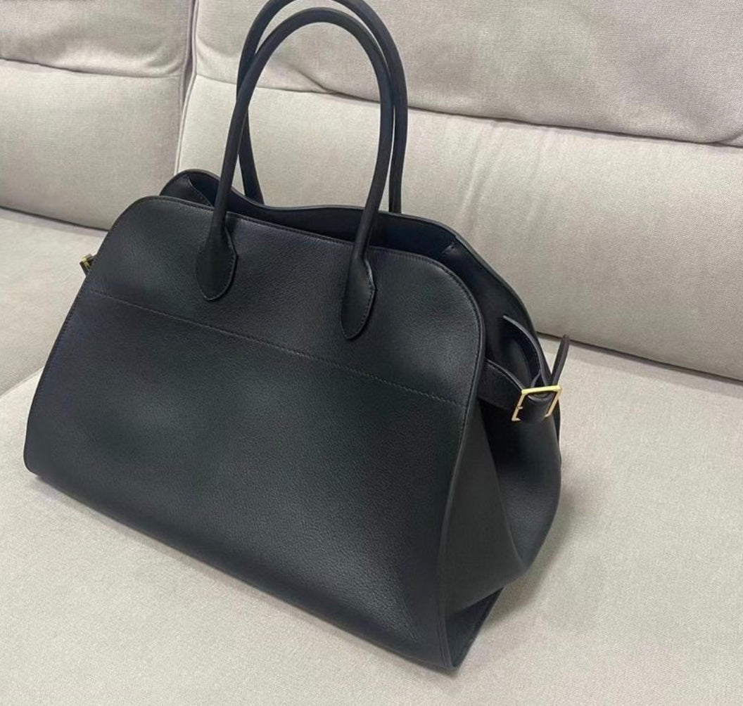 Women's Vegan Leather Handbag with Comfortable Shoulder Straps – Elegant and Practical Style, Dimensions 38x28x23 cm