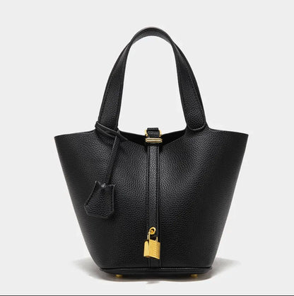 Elegant Women's Handbag in Vegan Leather with Steel Handle – Bucket Bag 16x20x19 cm