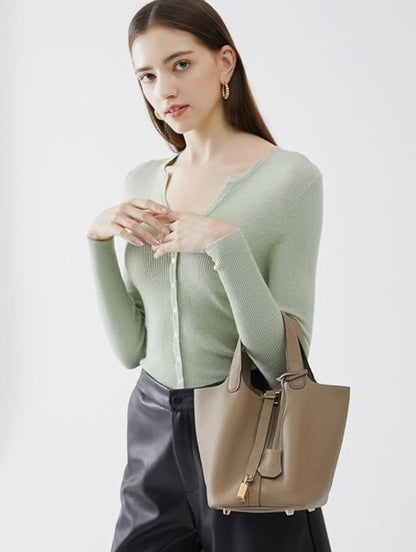 Elegant Women's Handbag in Vegan Leather with Steel Handle – Bucket Bag 16x20x19 cm