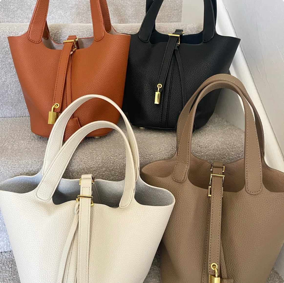 Elegant Women's Handbag in Vegan Leather with Steel Handle – Bucket Bag 16x20x19 cm