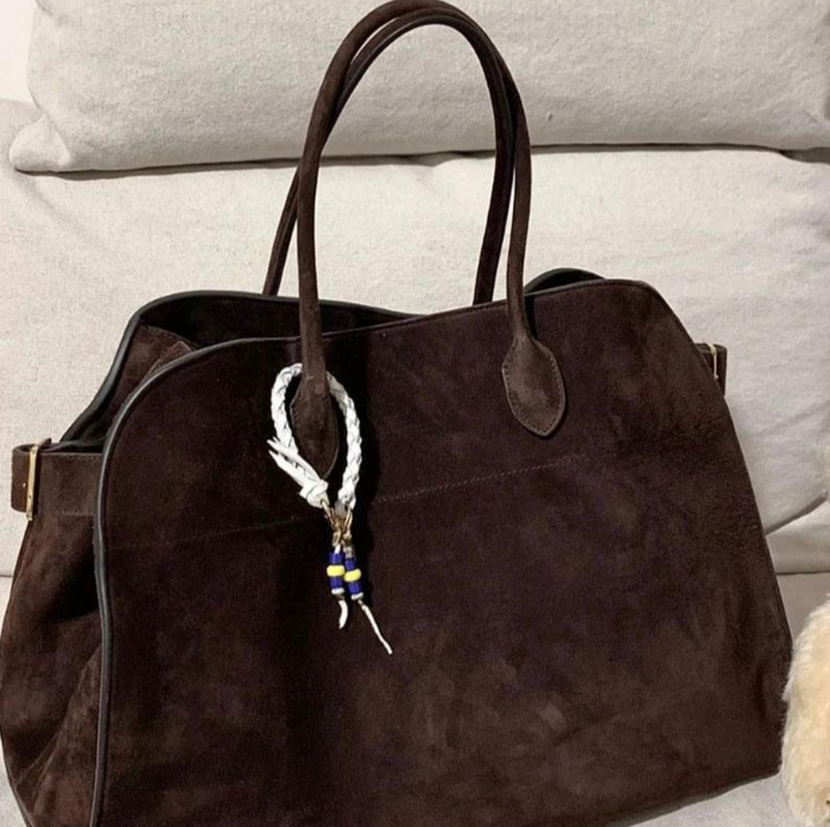 Sac à main en cuir suédé végétalien pour femme – Sac d'épaule élégant et pratique pour un usage quotidien, dimensions 38x28x23 cm