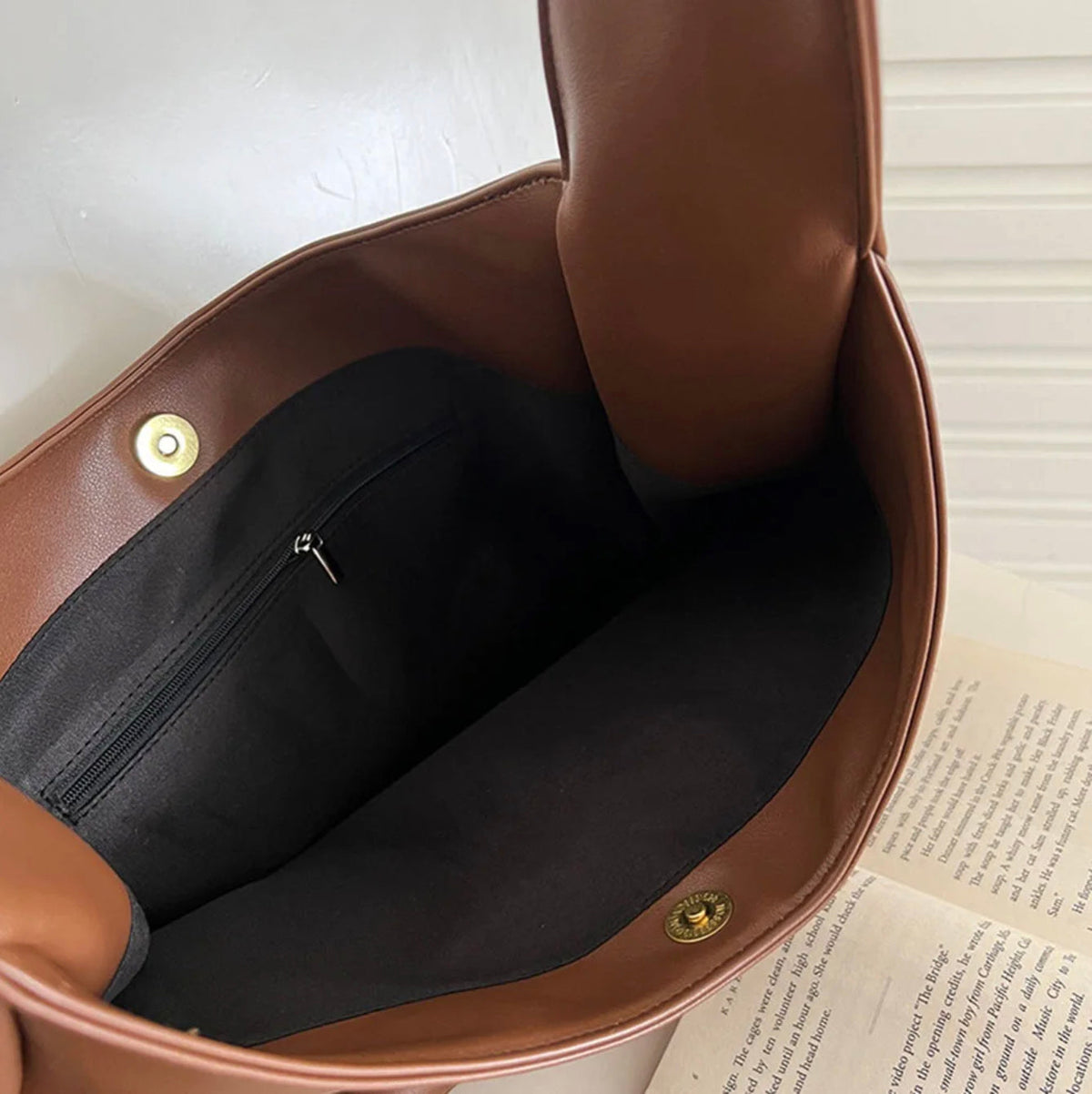 Sac à main en cuir pour femme avec bandoulière réglable – Sac fourre-tout élégant et pratique pour toutes les occasions