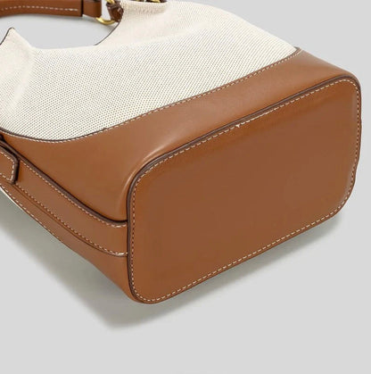 Timeless women's leather handbag – 19x21x11 cm, elegant and practical design for all occasions