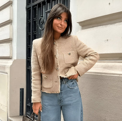 Veste élégante pour femme avec boutons dorés