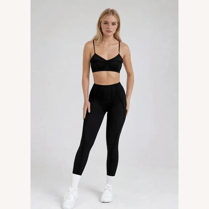 Ensemble sportif féminin à la mode avec soutien-gorge de sport structuré et leggings taille haute - Confort et élégance