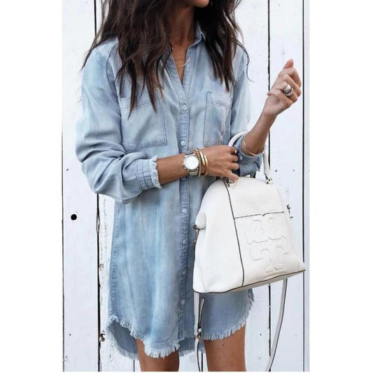 Elegant and Fitted Long Denim Dress for Women with Neat Details – Modern Style and Optimal Comfort